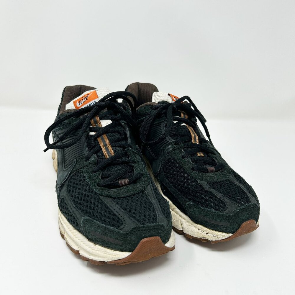 Nike Zoom Vomero 5 - Women's - BLACK/ SESAME/ COCONUT MILK - Size 8.5